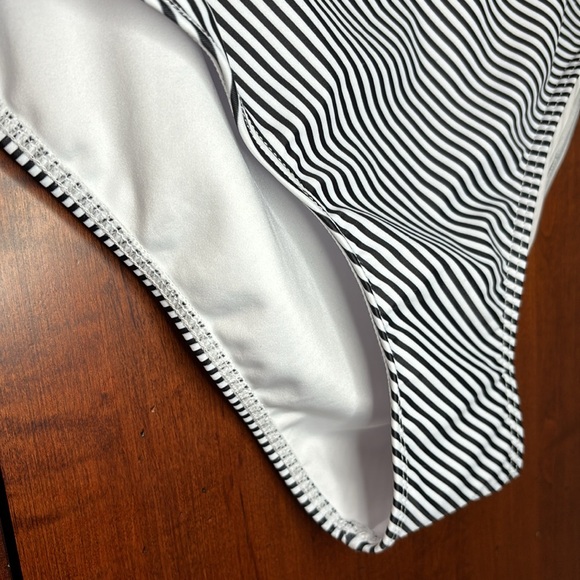 NWOT High Waisted Striped Bikini Bottoms - Picture 3 of 5